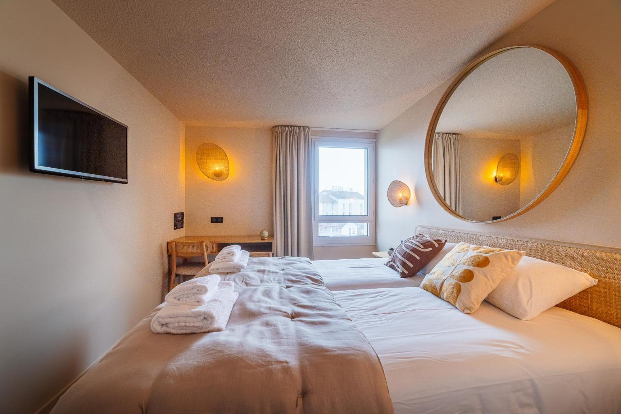 Hotel Bhoma Troyes La Chapelle-Saint-Luc Екстер'єр фото