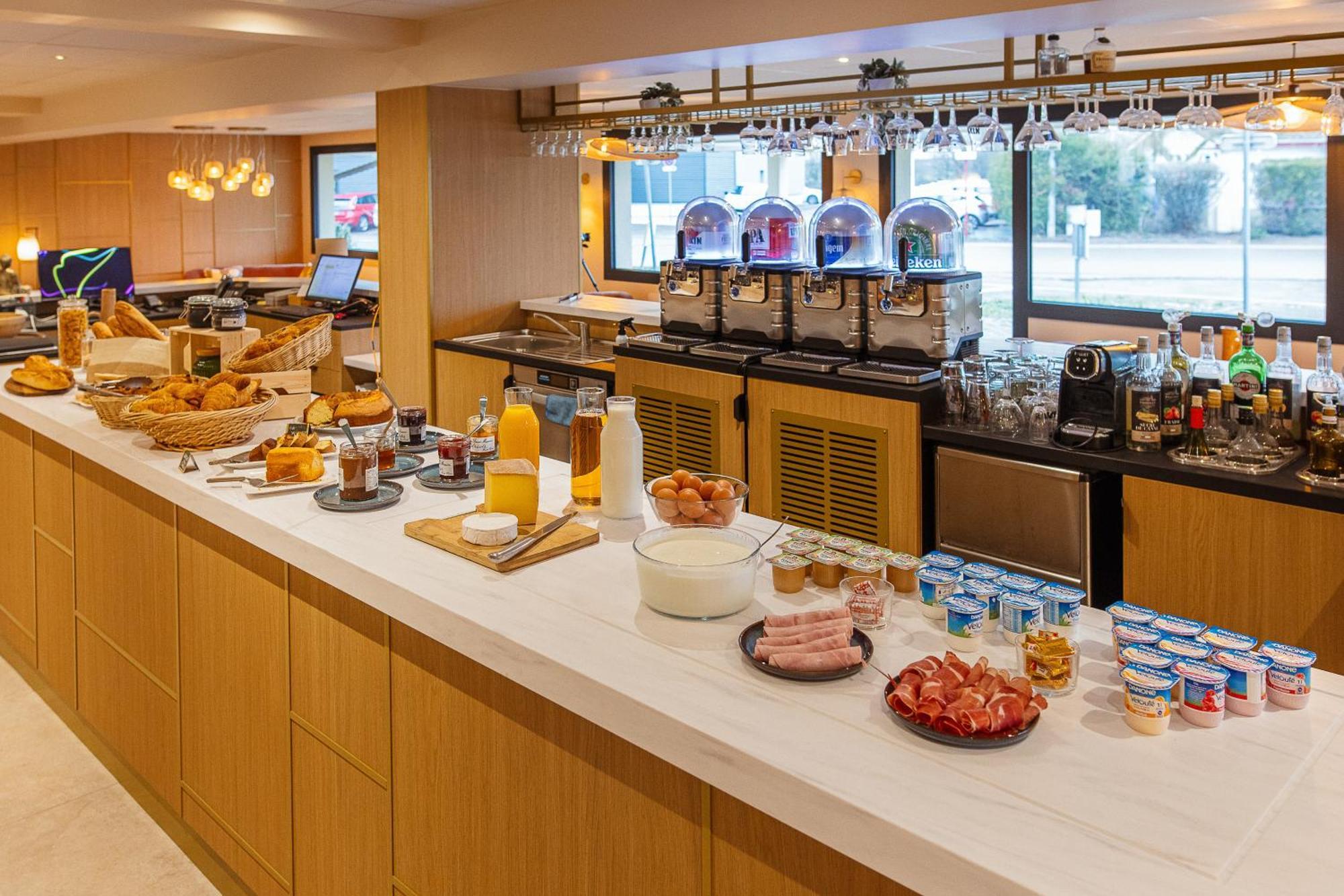 Hotel Bhoma Troyes La Chapelle-Saint-Luc Екстер'єр фото