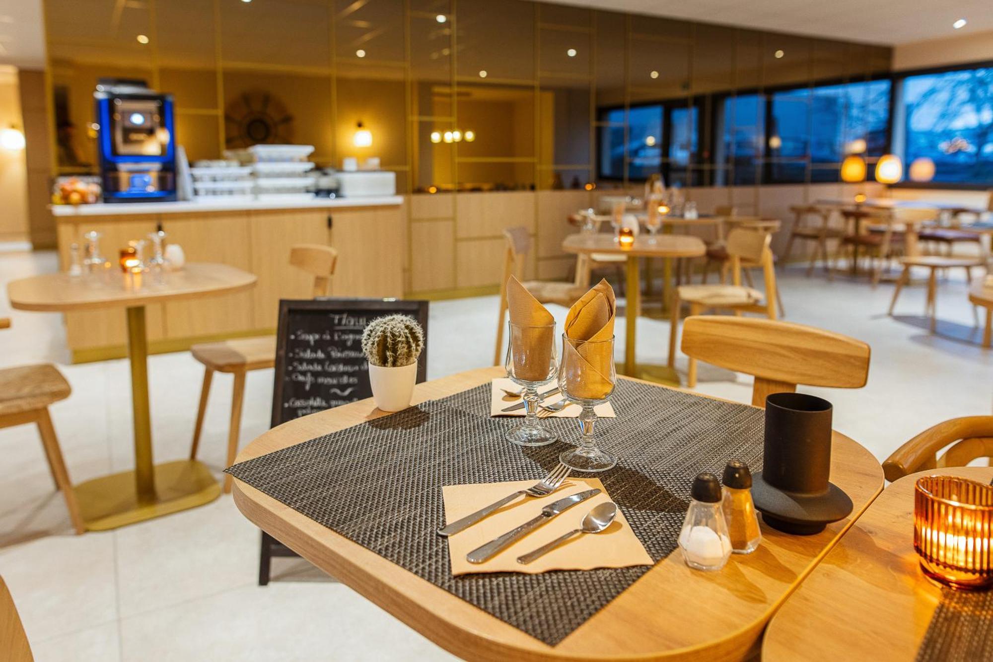 Hotel Bhoma Troyes La Chapelle-Saint-Luc Екстер'єр фото