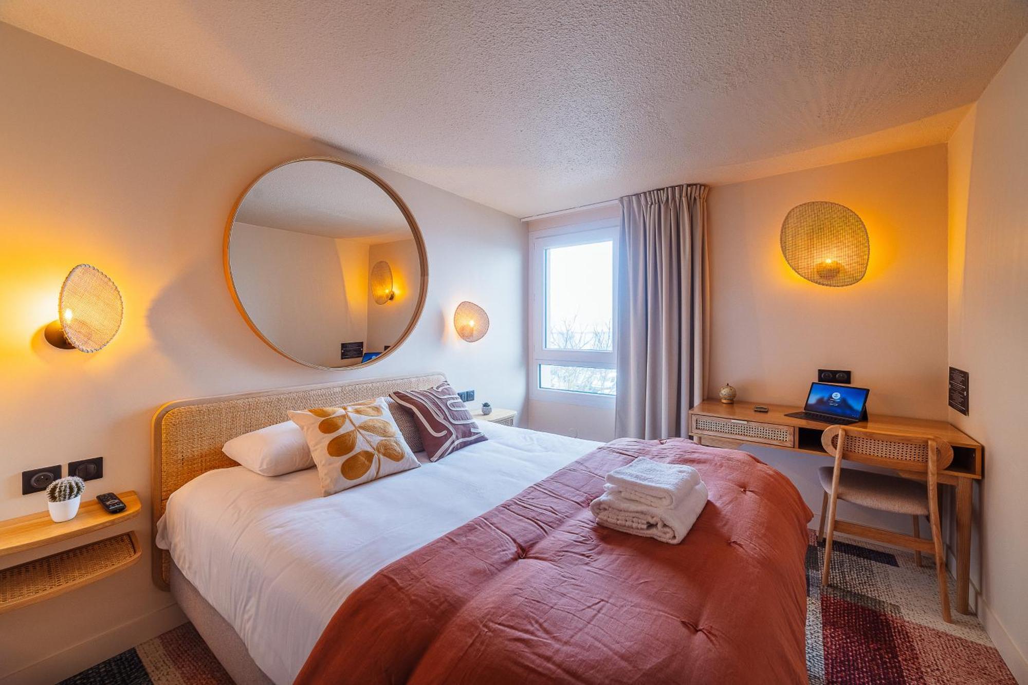 Hotel Bhoma Troyes La Chapelle-Saint-Luc Екстер'єр фото